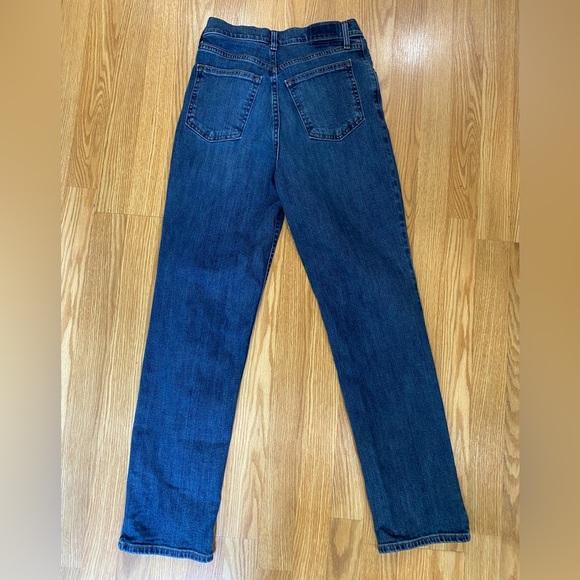 A&F 90’s Straight ultra high rise size 27, 4R Jeans ,no flaws - Picture 5 of 15